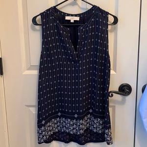 LOFT Geometric V-Neck Top